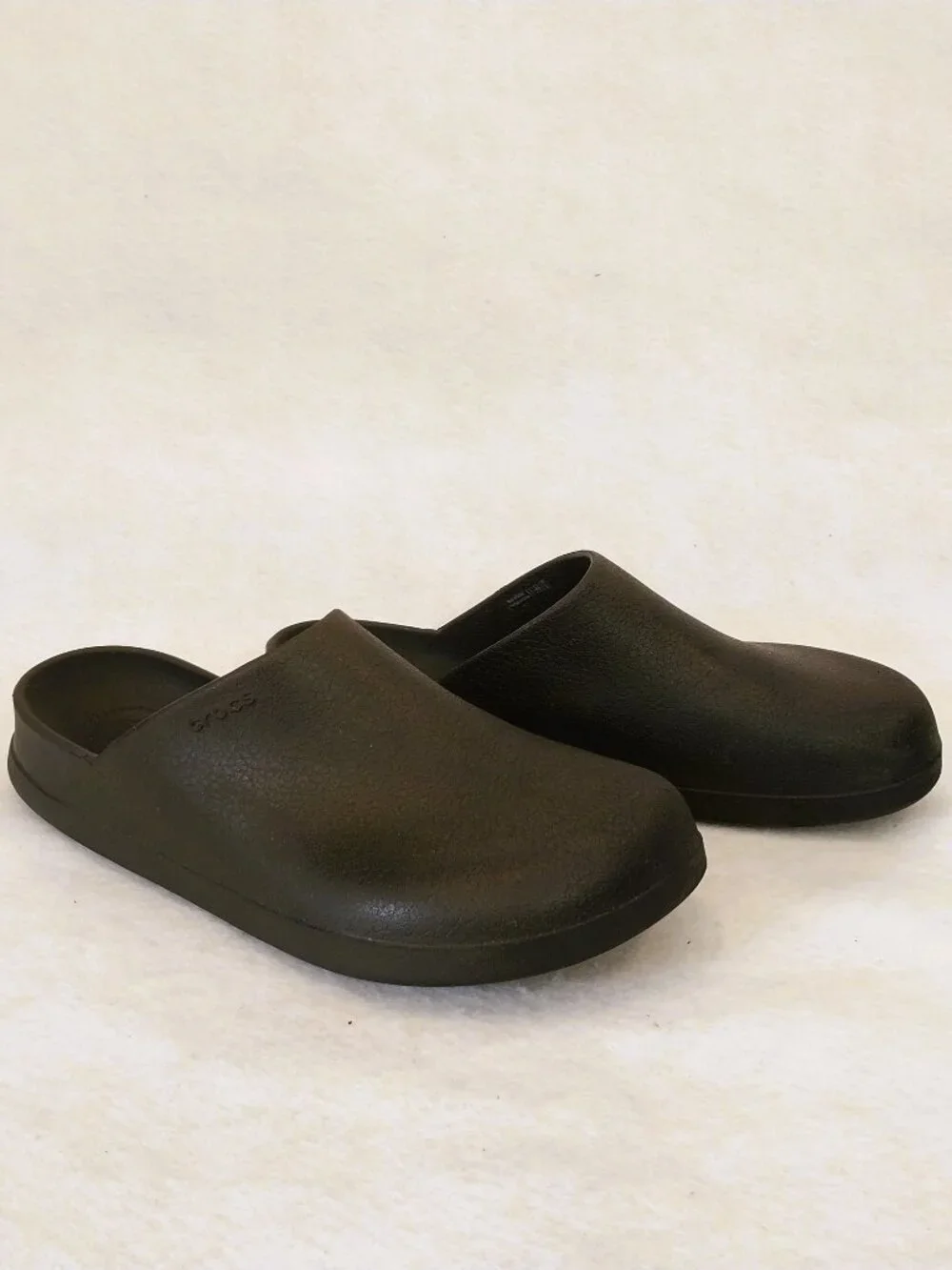 CROCS Black Clogs Mens 10 Womens 11 DYLAN Slip On Mules Comfort Slides 209366